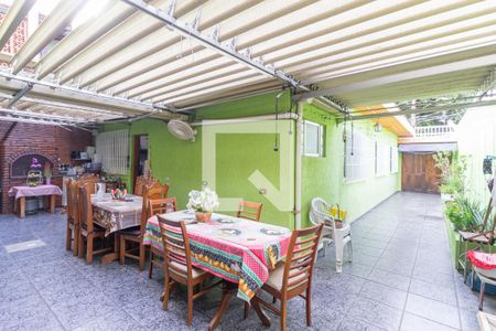 Casa à venda com 250m², 3 quartos e 2 vagasQuintal