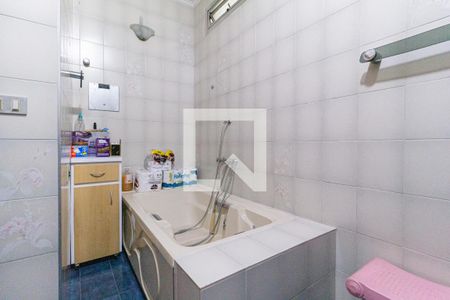 Casa à venda com 250m², 3 quartos e 2 vagasBanheiro 