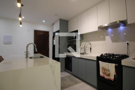 Apartamento à venda com 91m², 2 quartos e 1 vagaCozinha