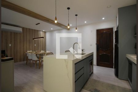 Apartamento à venda com 91m², 2 quartos e 1 vagaCozinha