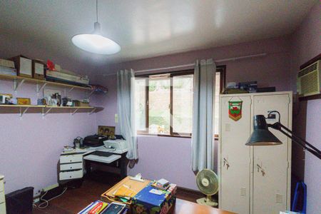 Casa à venda com 600m², 6 quartos e 3 vagas Casa à venda com 600m², 6 quartos e 3 vagasQuarto 2