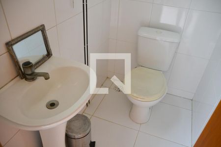 Casa à venda com 250m², 4 quartos e 4 vagas Casa à venda com 250m², 4 quartos e 4 vagasBanheiro 5