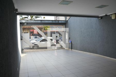 Casa à venda com 250m², 4 quartos e 4 vagas Casa à venda com 250m², 4 quartos e 4 vagasÁrea comum