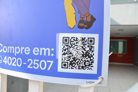 Casa à venda com 250m², 4 quartos e 4 vagas Casa à venda com 250m², 4 quartos e 4 vagasPlaquinha