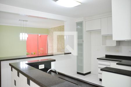 Casa à venda com 250m², 4 quartos e 4 vagas Casa à venda com 250m², 4 quartos e 4 vagasCozinha