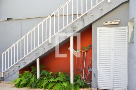 Casa à venda com 250m², 4 quartos e 4 vagas Casa à venda com 250m², 4 quartos e 4 vagasÁrea Externa