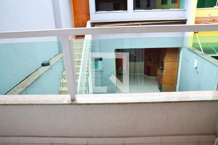 Casa à venda com 250m², 4 quartos e 4 vagas Casa à venda com 250m², 4 quartos e 4 vagasVaranda