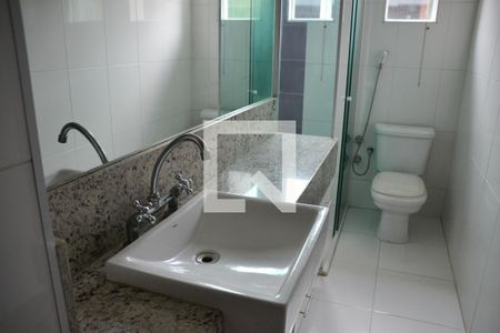 Casa à venda com 250m², 4 quartos e 4 vagas Casa à venda com 250m², 4 quartos e 4 vagasBanheiro 3