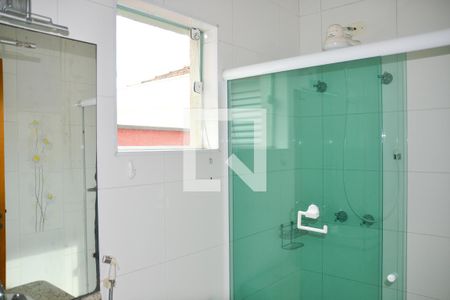 Casa à venda com 250m², 4 quartos e 4 vagas Casa à venda com 250m², 4 quartos e 4 vagasBanheiro 2