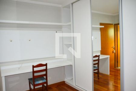 Casa à venda com 250m², 4 quartos e 4 vagas Casa à venda com 250m², 4 quartos e 4 vagasQuarto 2