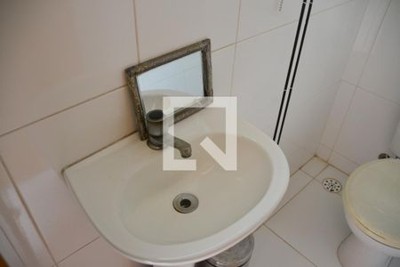 Casa à venda com 250m², 4 quartos e 4 vagas Casa à venda com 250m², 4 quartos e 4 vagasBanheiro 5
