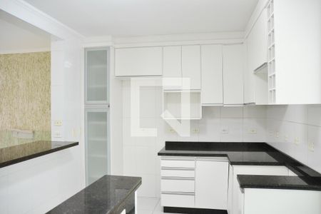 Casa à venda com 250m², 4 quartos e 4 vagas Casa à venda com 250m², 4 quartos e 4 vagasCozinha