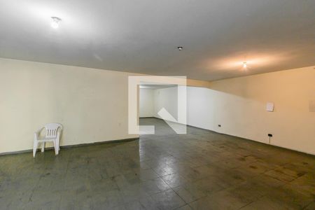 Casa à venda com 423m², 4 quartos e 6 vagas Casa à venda com 423m², 4 quartos e 6 vagasGaragem