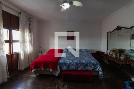 Casa à venda com 350m², 5 quartos e 4 vagasQuarto Suíte