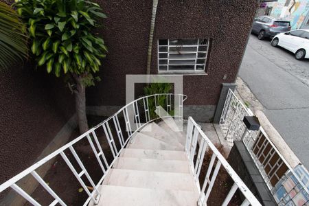 Casa à venda com 350m², 5 quartos e 4 vagasEscada de Entrada