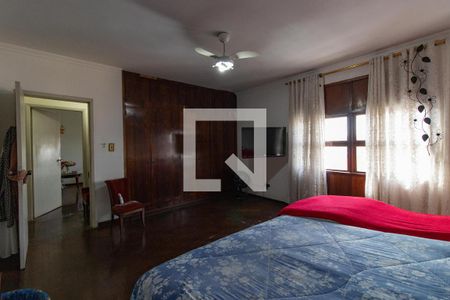 Casa à venda com 350m², 5 quartos e 4 vagasQuarto Suíte