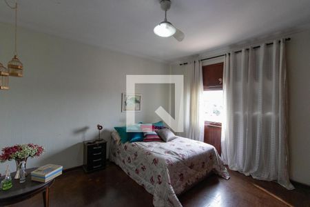 Casa à venda com 350m², 5 quartos e 4 vagasQuarto 1