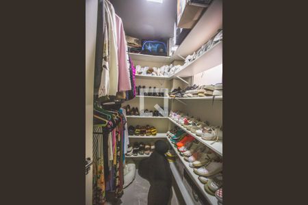 Apartamento à venda com 75m², 2 quartos e 1 vaga Apartamento à venda com 75m², 2 quartos e 1 vagaQuarto de Serviço