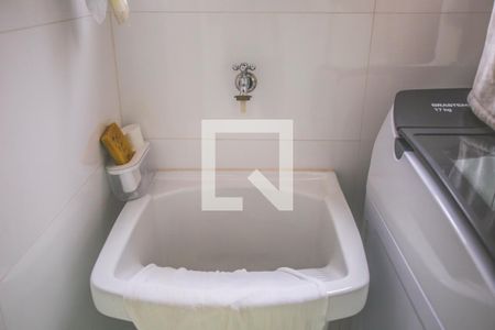 Apartamento à venda com 75m², 2 quartos e 1 vaga Apartamento à venda com 75m², 2 quartos e 1 vagaÁrea de Serviço