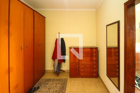 Casa à venda com 510m², 3 quartos e 3 vagas Casa à venda com 510m², 3 quartos e 3 vagasCloset da Suíte