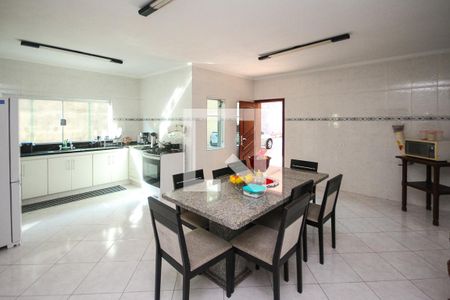 Casa à venda com 510m², 3 quartos e 3 vagas Casa à venda com 510m², 3 quartos e 3 vagasCozinha