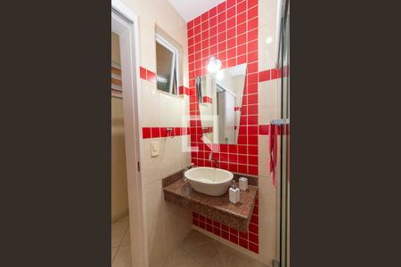 Casa à venda com 216m², 3 quartos e 2 vagasBanheiro 2