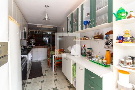 Casa à venda com 216m², 3 quartos e 2 vagasCozinha