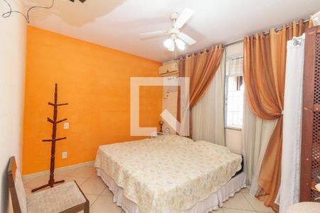 Casa à venda com 216m², 3 quartos e 2 vagasQuarto 3