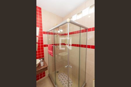 Casa à venda com 216m², 3 quartos e 2 vagasBanheiro 2