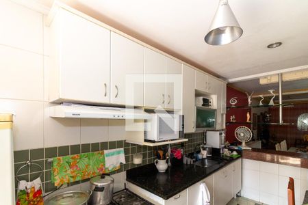 Casa à venda com 216m², 3 quartos e 2 vagasCozinha