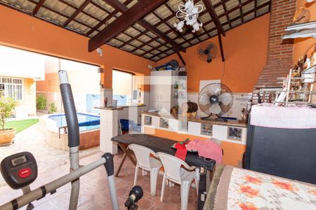 Casa à venda com 216m², 3 quartos e 2 vagasChurrasqueira