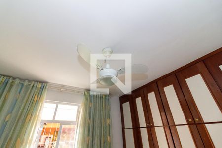 Casa à venda com 216m², 3 quartos e 2 vagasQuarto 1 - Suíte