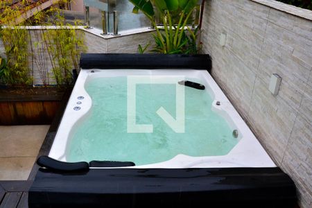 Apartamento à venda com 184m², 2 quartos e 2 vagasTerraço