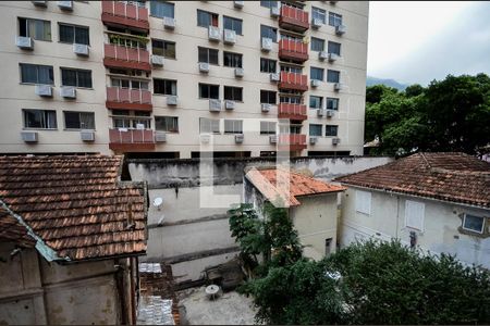 Apartamento à venda com 85m², 3 quartos e 2 vagas Apartamento à venda com 85m², 3 quartos e 2 vagasVista da Suíte