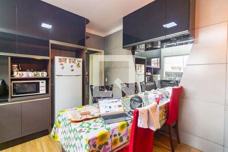 Casa à venda com 286m², 4 quartos e 2 vagasCozinha