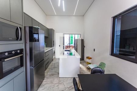 Casa à venda com 129m², 3 quartos e 2 vagas Casa à venda com 129m², 3 quartos e 2 vagasCozinha/Área de Serviço