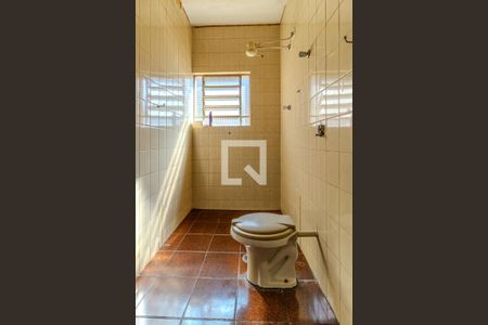 Casa à venda com 304m², 7 quartos e 4 vagasBanheiro Social 