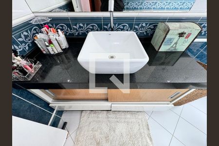Casa à venda com 140m², 3 quartos e 2 vagas Casa à venda com 140m², 3 quartos e 2 vagasBanheiro da Suíte