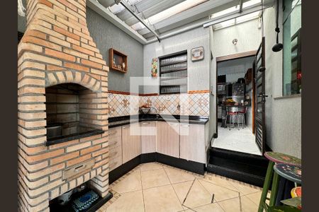 Casa à venda com 140m², 3 quartos e 2 vagas Casa à venda com 140m², 3 quartos e 2 vagasChurrasqueira