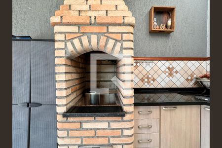 Casa à venda com 140m², 3 quartos e 2 vagas Casa à venda com 140m², 3 quartos e 2 vagasChurrasqueira