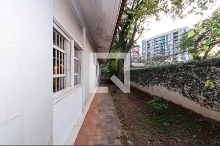 Casa à venda com 290m², 4 quartos e 2 vagas Casa à venda com 290m², 4 quartos e 2 vagasQuintal
