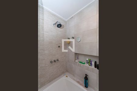 Casa à venda com 290m², 4 quartos e 2 vagas Casa à venda com 290m², 4 quartos e 2 vagasBanheiro do quarto 1 Suíte