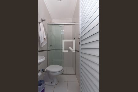 Casa à venda com 290m², 4 quartos e 2 vagas Casa à venda com 290m², 4 quartos e 2 vagasBanheiro de Serviço