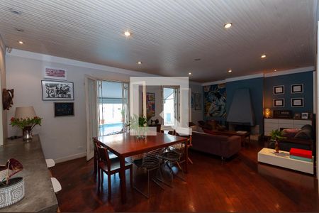 Casa à venda com 290m², 4 quartos e 2 vagas Casa à venda com 290m², 4 quartos e 2 vagasSalaSala de Jantar
