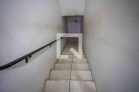 Casa à venda com 212m², 4 quartos e 3 vagasEscada