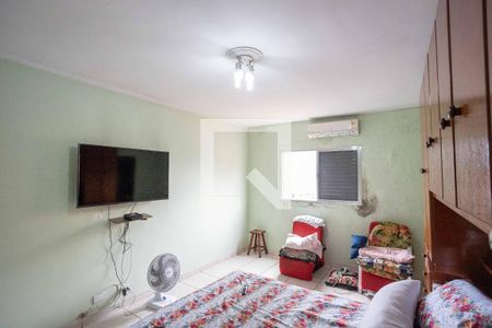 Casa à venda com 212m², 4 quartos e 3 vagasQuarto Suíte