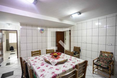 Casa à venda com 212m², 4 quartos e 3 vagasSala 3