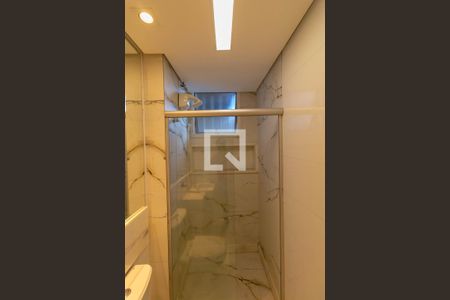 Apartamento à venda com 180m², 3 quartos e 2 vagasBanheiro 