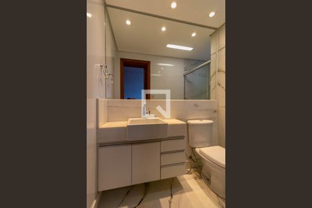 Apartamento à venda com 180m², 3 quartos e 2 vagasBanheiro 