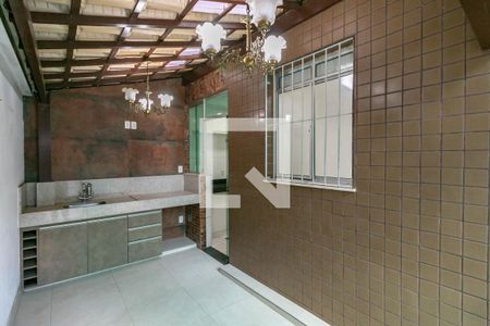 Apartamento à venda com 180m², 3 quartos e 2 vagasÁrea Externa